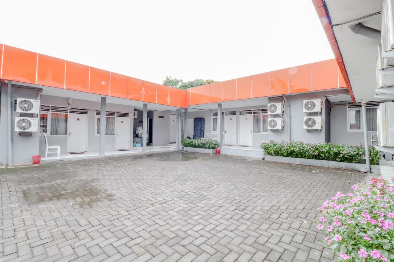Ratu Guesthouse Sleman  Exteriör bild